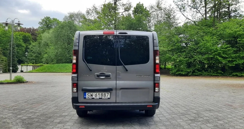 Renault Trafic cena 82900 przebieg: 184400, rok produkcji 2017 z Biała małe 704